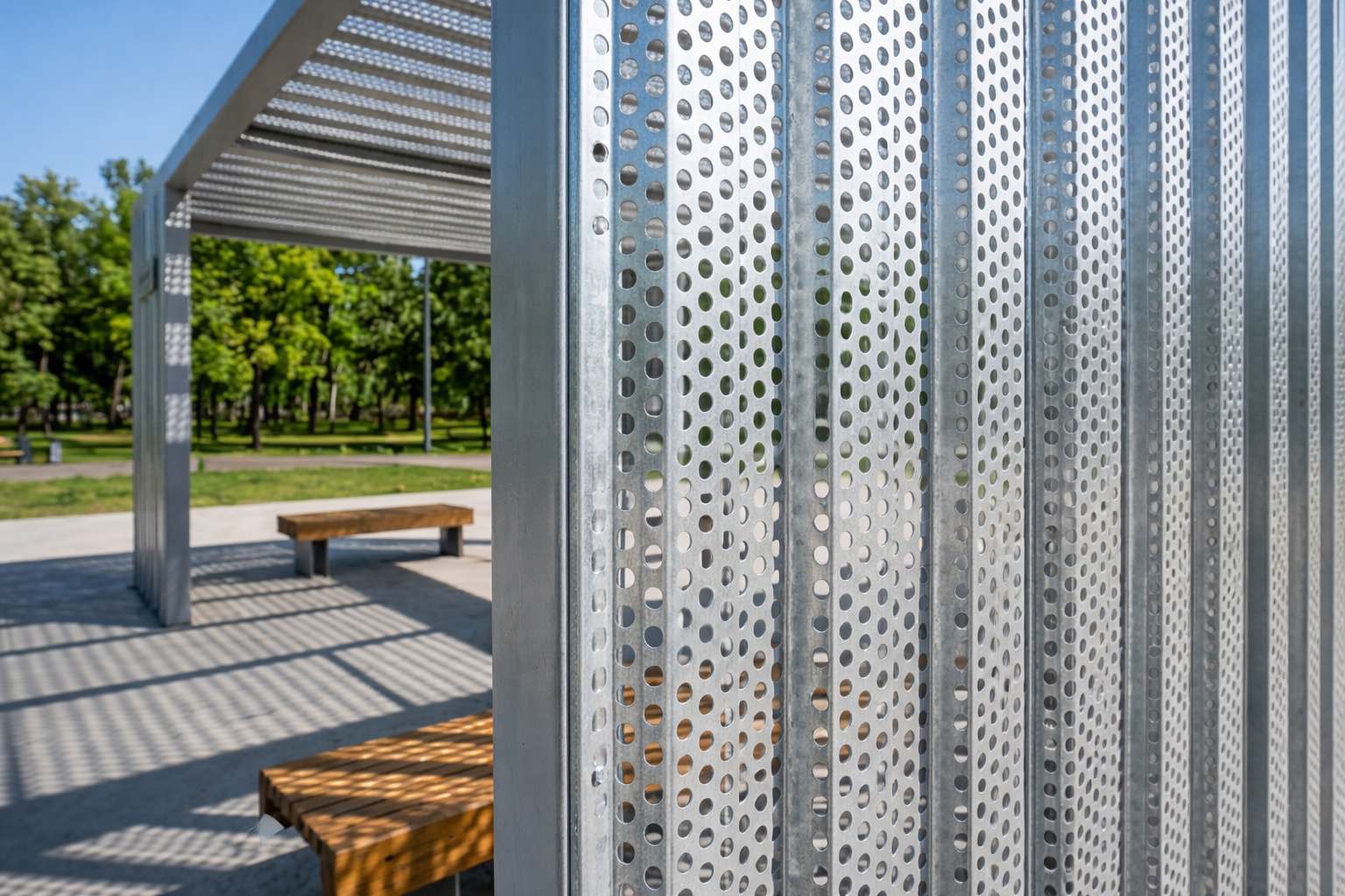 Перфорированный профлист Т-6 на фасадном объекте